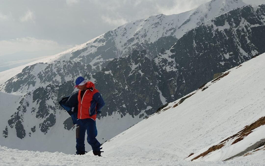 Z Hrebienka na Popradské pleso cez tri sedlá